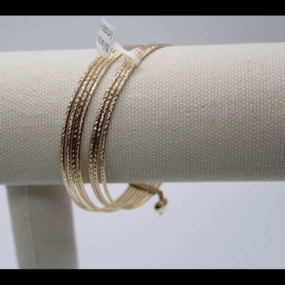 14K Gold Slip-on Set of 7 Textured Bangles - Picture 10 of 12